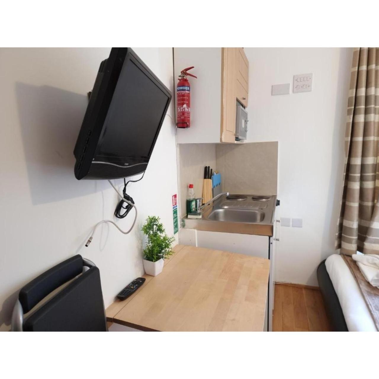 F204-Compact 2Nd Flr Studio Fits 2-Near Hyde Park London Bagian luar foto